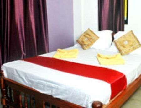 Calangute Beach Side Hotel Bagian luar foto