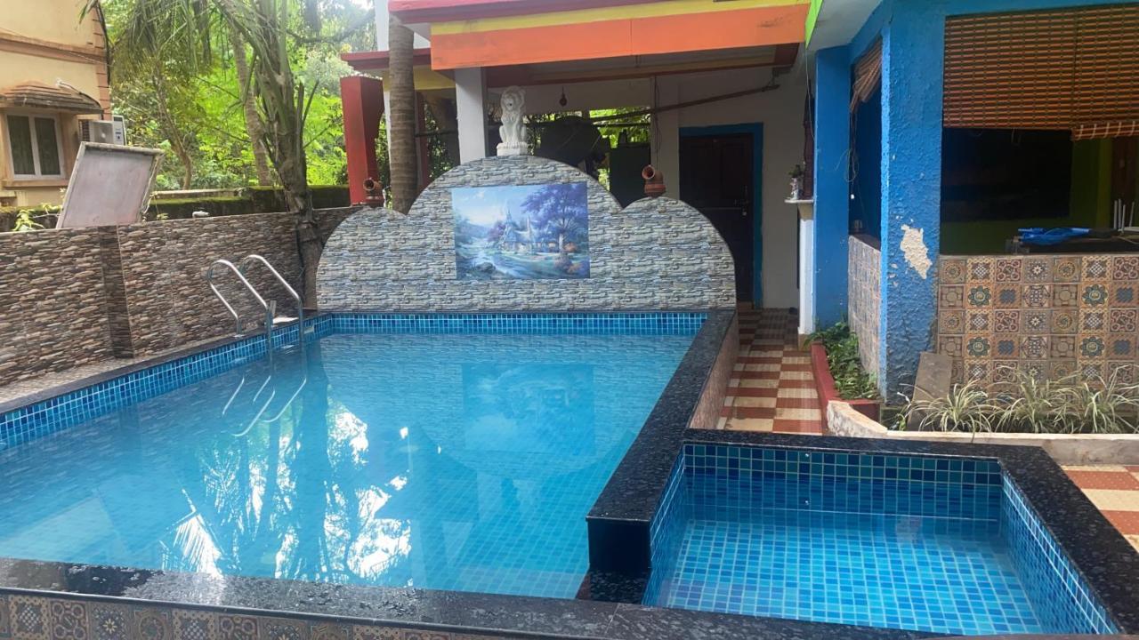 Calangute Beach Side Hotel Bagian luar foto