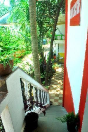 Calangute Beach Side Hotel Bagian luar foto